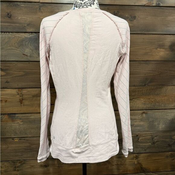 Lululemon Run Top​ - Picture 3 of 7